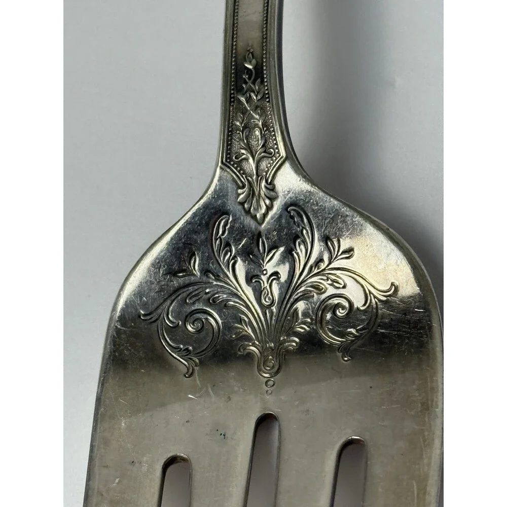 1847 Rogers‎ Bros 1924 Ancestral Meat Serving Fork Antique Victorian Silverplate